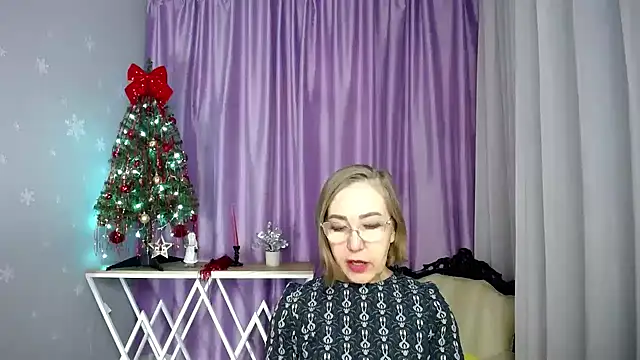 queen a n i online show from March 1, 7:10 am