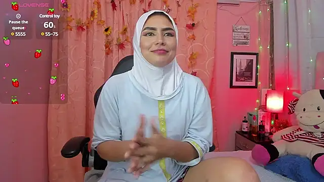 Snapshot of DarshaKhemu chatting on February 14, 3:00 am DarshaKhemu online show from February 14, 3:00 am