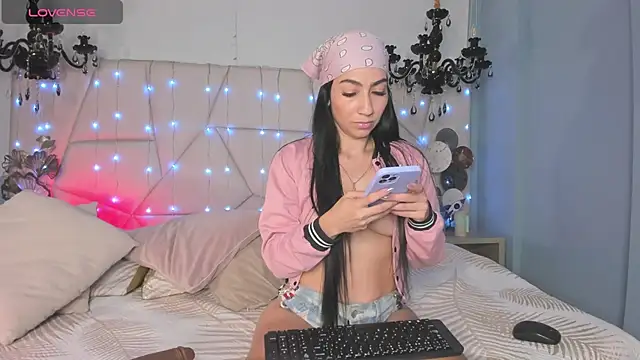 Selenee- online show from December 27, 4:32 pm