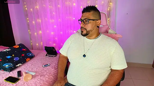 jacoob woods online show from March 4, 2:17 am