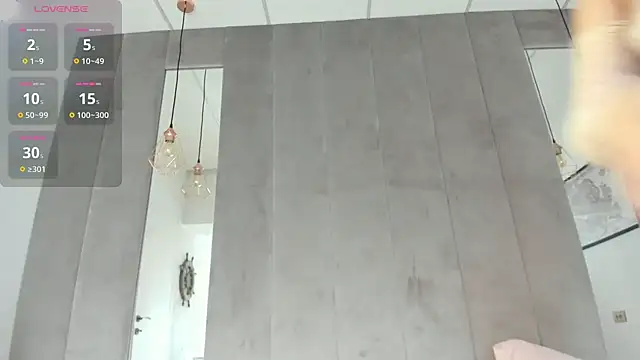 Naila18 online show from September 25, 6:50 am