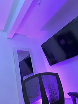 kem hott online show from October 14, 4:46 am