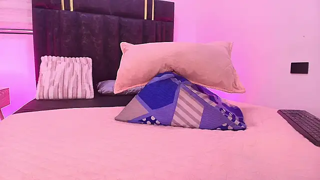 Snapshot of lay_navas chatting on May 23, 7:18 pm lay navas online show from May 23, 7:18 pm