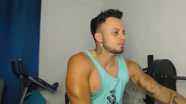 Snapshot of JacobJamess chatting on November 11, 1:38 am JacobJamess online show from November 11, 1:38 am