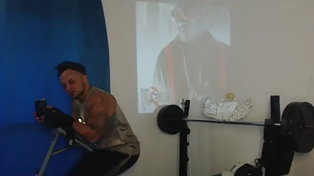 Snapshot of JacobJamess chatting on November 20, 1:11 pm JacobJamess online show from November 20, 1:11 pm