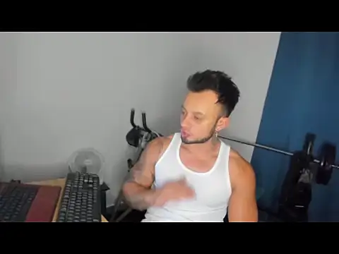 Snapshot of JacobJamess chatting on January 9, 4:15 am JacobJamess online show from January 9, 4:15 am