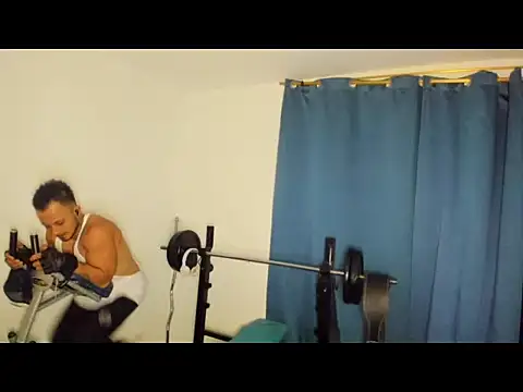 Snapshot of JacobJamess chatting on January 13, 1:44 am JacobJamess online show from January 13, 1:44 am