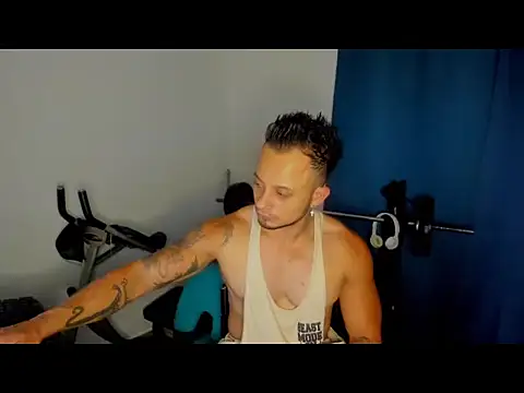 Snapshot of JacobJamess chatting on January 14, 3:23 am JacobJamess online show from January 14, 3:23 am