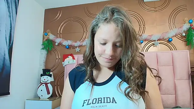 Snapshot of valeriaa19 chatting on November 23, 6:02 am valeriaa19 online show from November 23, 6:02 am