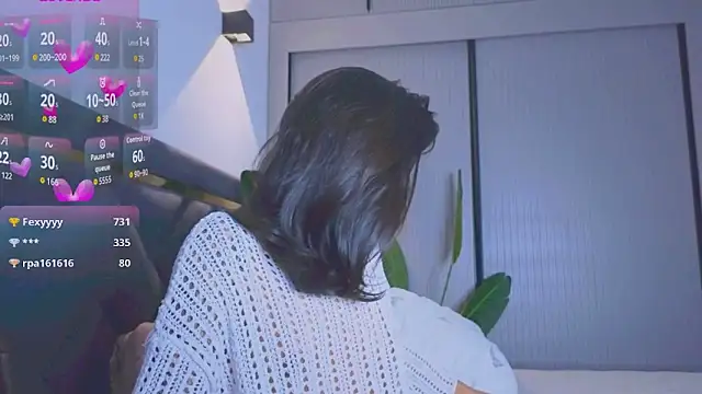 Mia Tin online show from October 29, 5:36 pm