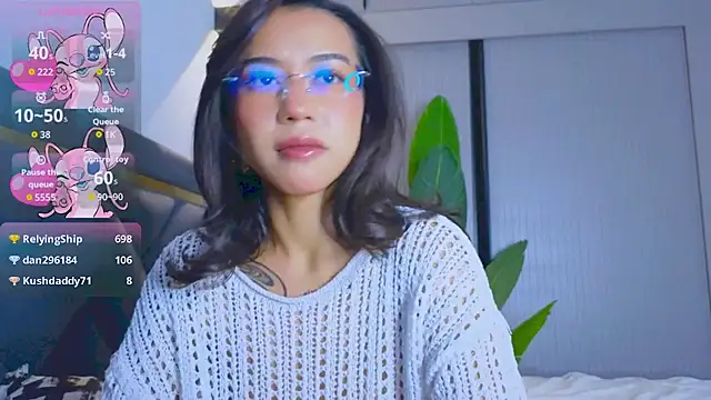 Mia Tin online show from November 15, 2:24 pm