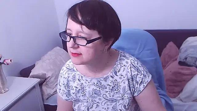 Snapshot of ChristaRose chatting on February 2, 5:42 am ChristaRose online show from February 2, 5:42 am