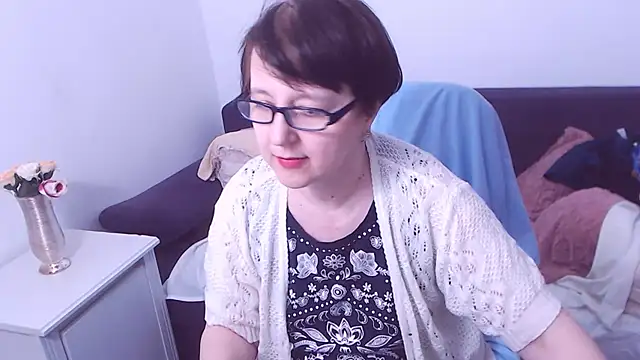 Snapshot of ChristaRose chatting on February 3, 3:20 am ChristaRose online show from February 3, 3:20 am