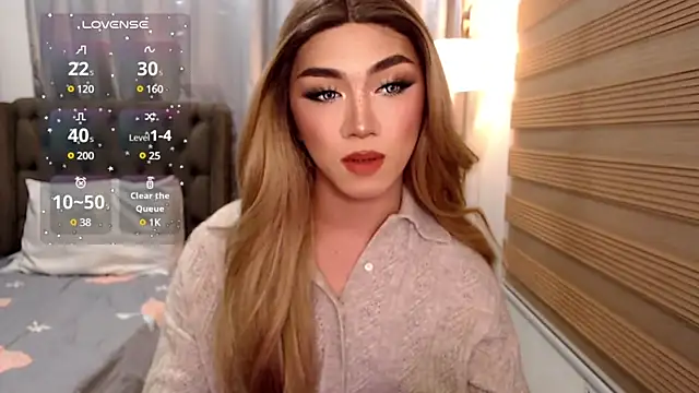 Snapshot of Local_Hoelyx chatting on December 28, 10:36 am Local Hoelyx online show from December 28, 10:36 am