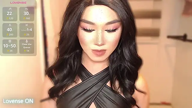 Snapshot of Local_Hoelyx chatting on October 9, 6:28 pm Local Hoelyx online show from October 9, 6:28 pm