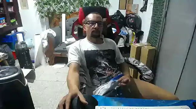 Snapshot of alexam_gal@xh chatting on December 23, 8:36 pm alexam galxh online show from December 23, 8:36 pm