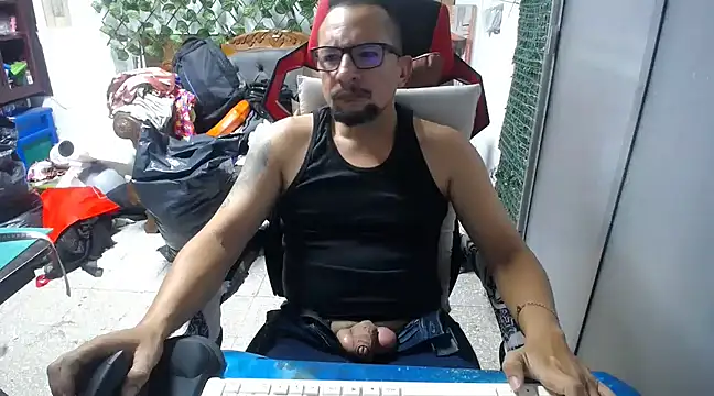 Snapshot of alexam_gal@xh chatting on February 2, 7:57 pm alexam galxh online show from February 2, 7:57 pm