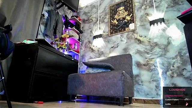 Snapshot of Ivvannaparis chatting on July 29, 3:43 pm Ivvannaparis online show from July 29, 3:43 pm