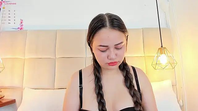 AnaisClark online show from February 10, 11:25 am