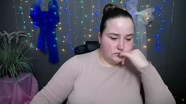 XX Daniella XX online show from December 4, 7:28 am