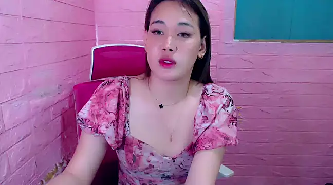 Snapshot of 9inSelfSucker chatting on February 18, 1:33 pm 9inSelfSucker online show from February 18, 1:33 pm