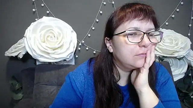 Snapshot of AliceInksSweetty chatting on November 29, 7:00 am AliceInksSweetty online show from November 29, 7:00 am