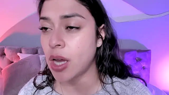 Nicolle W online show from March 14, 11:56 am