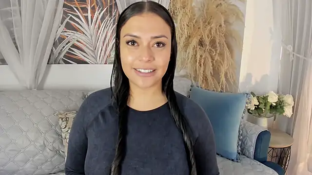 Snapshot of Nicolle_W chatting on June 30, 11:44 am Nicolle W online show from June 30, 11:44 am
