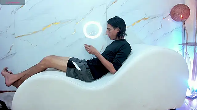 SecretsParty online show from March 15, 7:42 pm