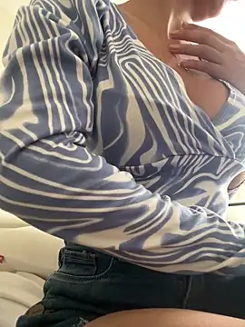 DulceMya6 online show from May 13, 1:19 pm
