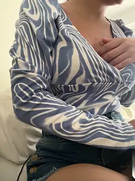 DulceMya6 online show from May 23, 1:26 pm