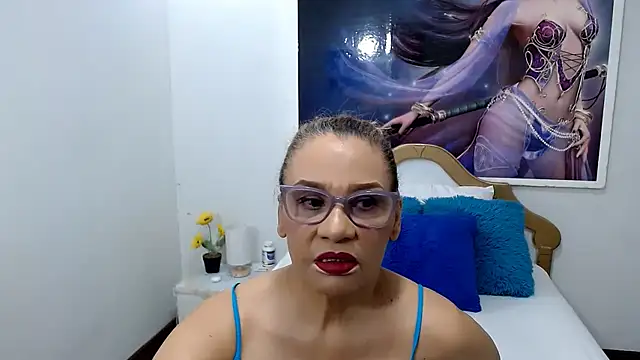 Snapshot of emiliaa_hot chatting on July 30, 3:55 pm emiliaa hot online show from July 30, 3:55 pm