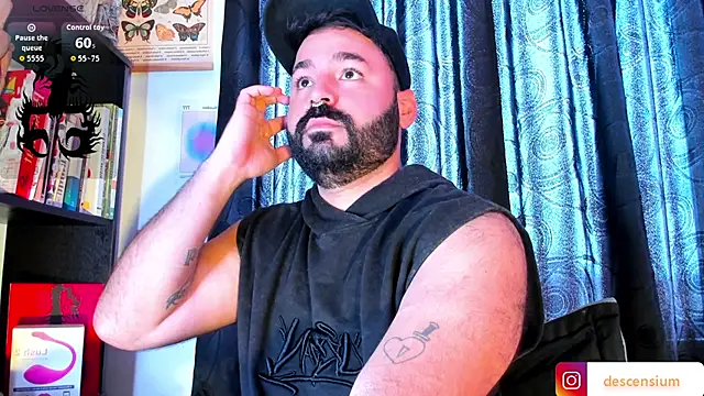 johnnyalx online show from June 13, 2:26 pm