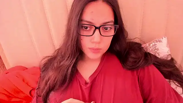 Snapshot of roniewester chatting on June 18, 4:00 pm roniewester online show from June 18, 4:00 pm
