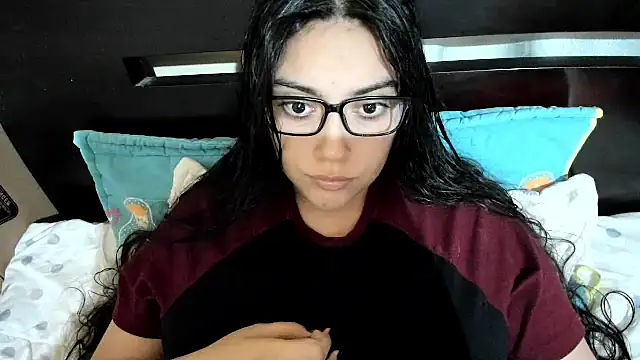 Snapshot of roniewester chatting on July 30, 11:37 pm roniewester online show from July 30, 11:37 pm