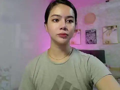 Hebefemme online show from March 6, 6:10 am