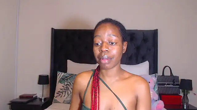 Sexynaughty Gal online show from January 1, 10:24 pm