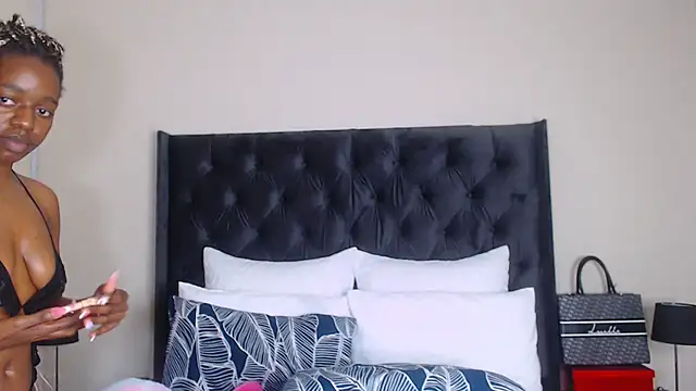 Sexynaughty Gal online show from February 2, 11:32 pm