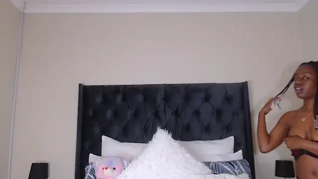 Sexynaughty Gal online show from March 5, 9:04 pm