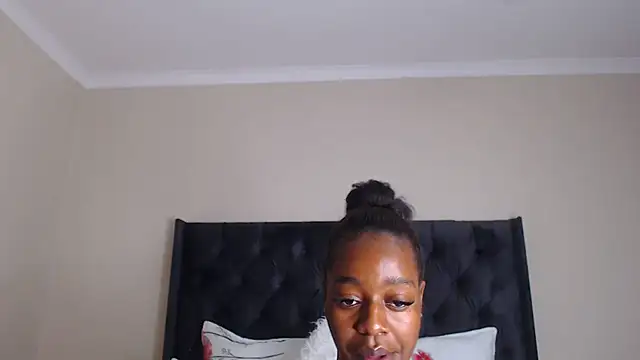 Sexynaughty Gal online show from February 19, 9:55 pm