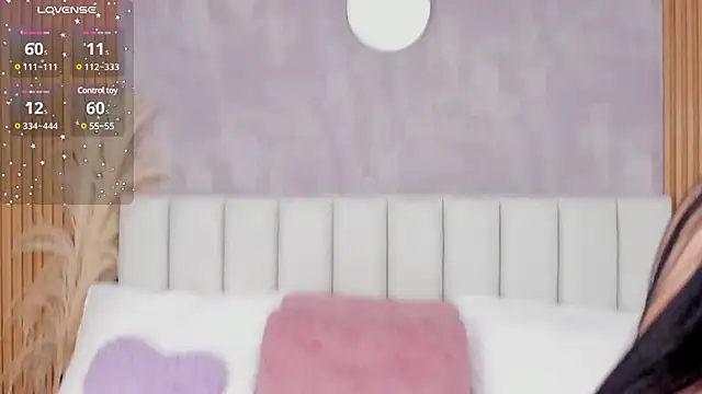 Snapshot of Skcarlet_beckett chatting on December 18, 1:02 pm Skcarlet beckett online show from December 18, 1:02 pm