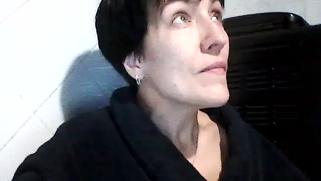 SunnyAmorre online show from September 29, 9:30 pm