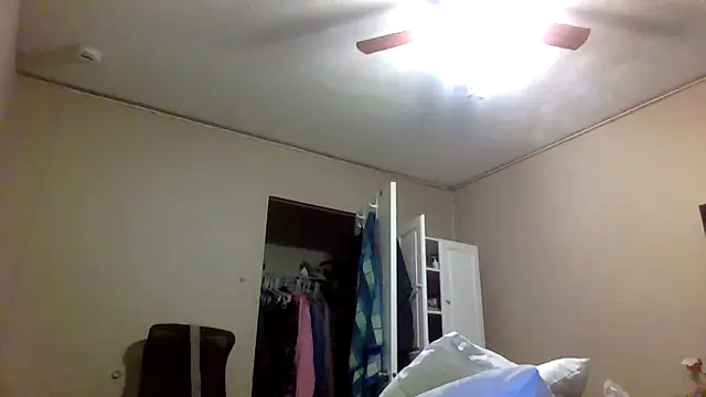 Snapshot of jck1m0t chatting on December 28, 1:08 am jck1m0t online show from December 28, 1:08 am