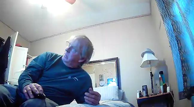 Snapshot of jck1m0t chatting on March 13, 10:21 pm jck1m0t online show from March 13, 10:21 pm