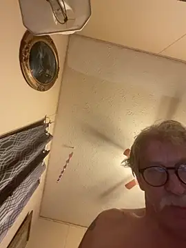 Snapshot of jck1m0t chatting on September 27, 2:49 am jck1m0t online show from September 27, 2:49 am