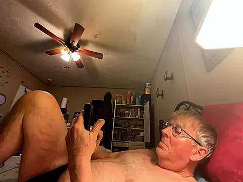 Snapshot of jck1m0t chatting on January 8, 2:36 am jck1m0t online show from January 8, 2:36 am