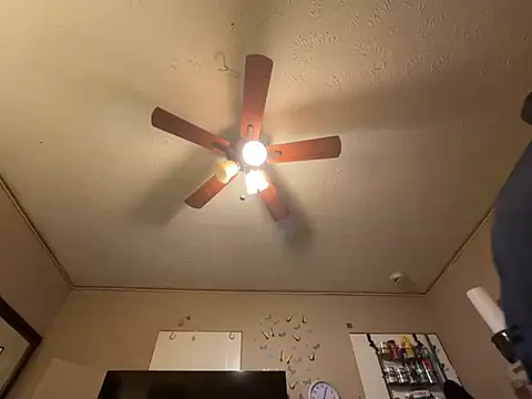 Snapshot of jck1m0t chatting on February 12, 12:05 am jck1m0t online show from February 12, 12:05 am