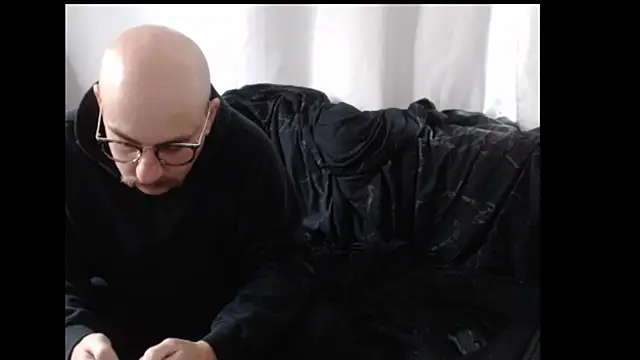 Snapshot of whiskyjane69 chatting on October 20, 12:16 pm whiskyjane69 online show from October 20, 12:16 pm