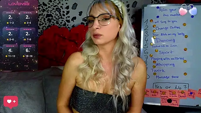 KittyMia online show from February 7, 8:10 pm