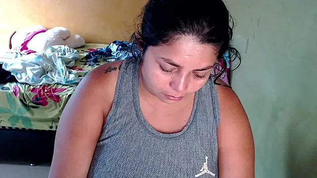 Snapshot of yulieth_bbw chatting on March 4, 11:40 am yulieth bbw online show from March 4, 11:40 am